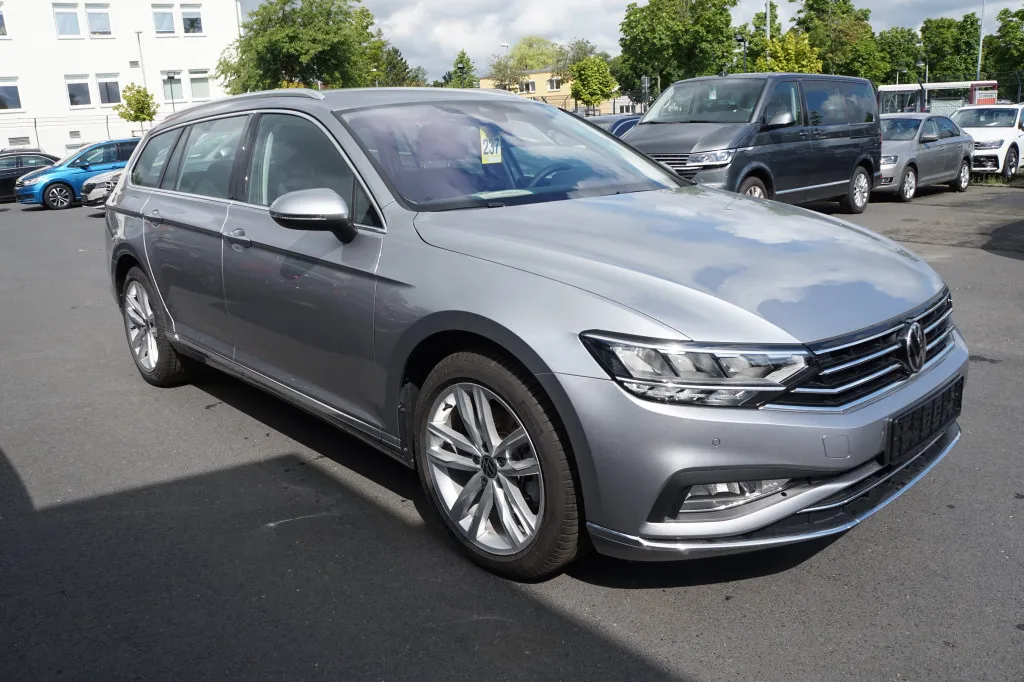 Volkswagen Passat VARIANT 1.5 TSI DSG ELEGANCE FACELIFT*NAVI Image 3